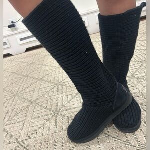 UGG Women's Black  Cardy Knit Winter Boots size 9